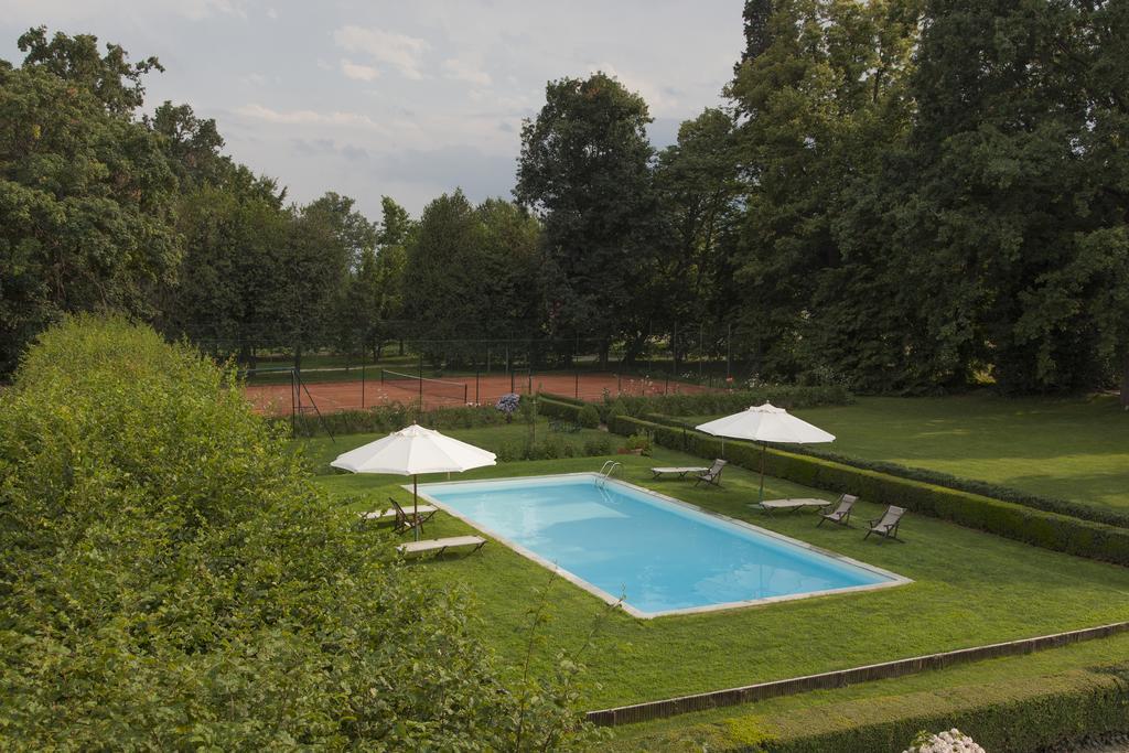 פינרולו Agriturismo Il Torrione מראה חיצוני תמונה
