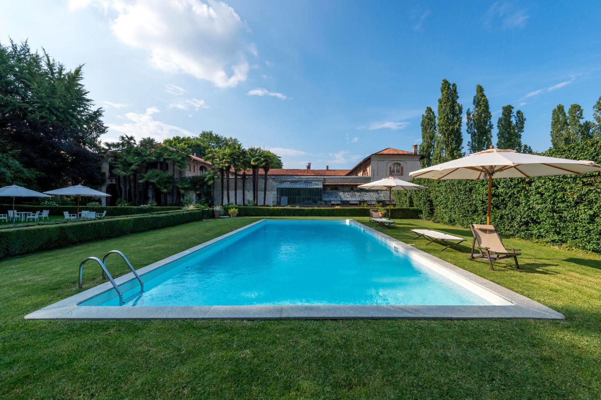 פינרולו Agriturismo Il Torrione מראה חיצוני תמונה