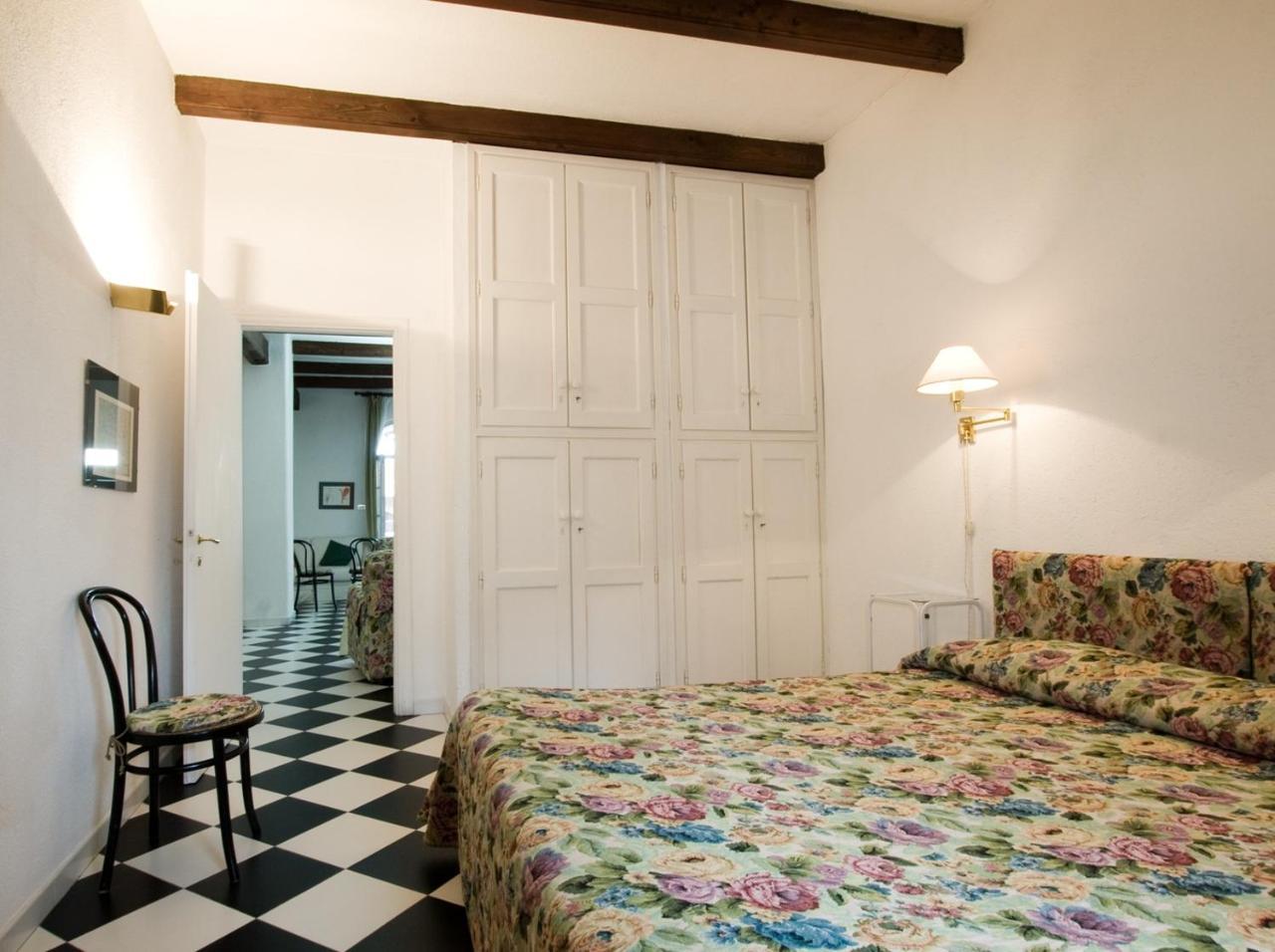 פינרולו Agriturismo Il Torrione מראה חיצוני תמונה